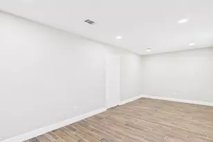 7903 Secretariat Ln, Houston, TX 77071 - Photo 7