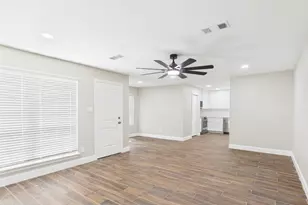 7903 Secretariat Ln, Houston, TX 77071 - Photo 11
