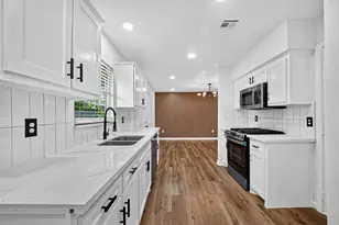 4310 Jorns St, Houston, TX 77045 - Photo 25