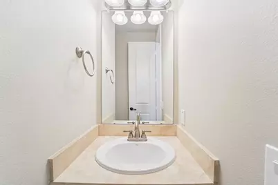 2421 Beall Street, Houston, TX 77008 - Photo 19