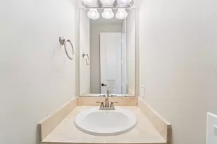 2421 Beall St, Houston, TX 77008 - Photo 19