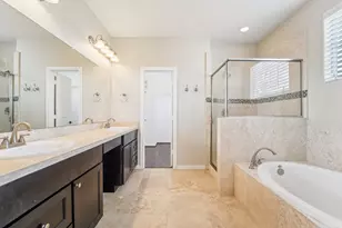 2421 Beall St, Houston, TX 77008 - Photo 3