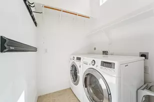 2421 Beall St, Houston, TX 77008 - Photo 17