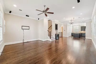 2421 Beall Street, Houston, TX 77008 - Photo 13