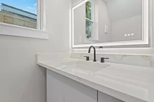2412 Terry St, Houston, TX 77009 - Photo 5