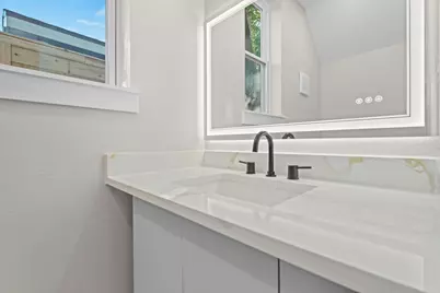 2412 Terry Street #B, Houston, TX 77009 - Photo 5