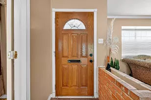 10302 Ivyridge Rd, Houston, TX 77043 - Photo 7