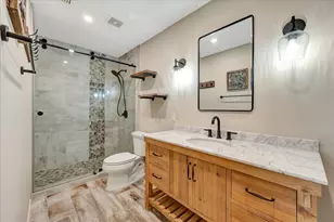 13714 Robin Hill Ct, Houston, TX 77059 - Photo 37