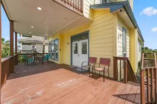 22517 Bay Point Dr, Galveston, TX 77554 - Photo 3