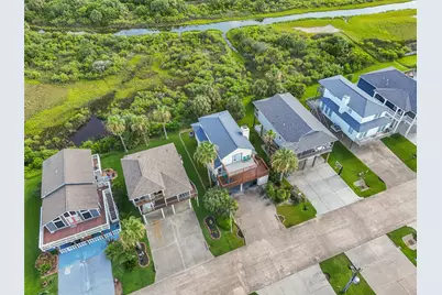 22517 Bay Point Drive, Galveston, TX 77554 - Photo 23