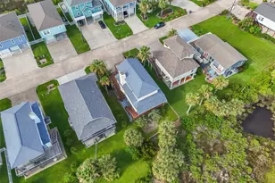 22517 Bay Point Dr, Galveston, TX 77554 - Photo 23