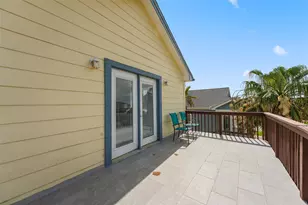 22517 Bay Point Dr, Galveston, TX 77554 - Photo 19