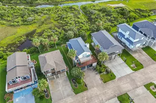 22517 Bay Point Dr, Galveston, TX 77554 - Photo 23