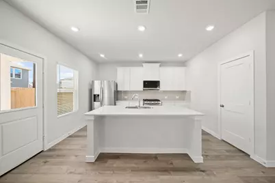 209 Valiant Ridge Trail, Magnolia, TX 77354 - Photo 5