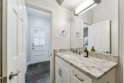 10810 Oak Creek Street, Houston, TX 77024 - Photo 13