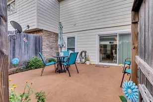 10252 Longmont Dr, Houston, TX 77042 - Photo 33