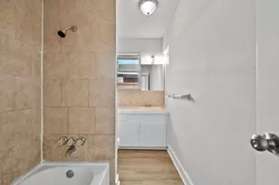 406 Pamela Dr, Baytown, TX 77521 - Photo 9