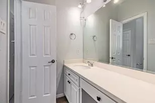 15530 Wooden Oak Ct, Houston, TX 77059 - Photo 23