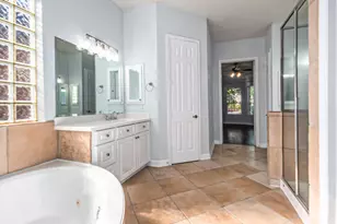 15530 Wooden Oak Ct, Houston, TX 77059 - Photo 17