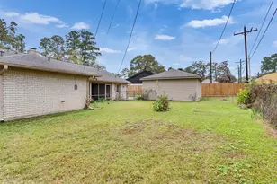 418 Oakhill Dr, Conroe, TX 77304 - Photo 35