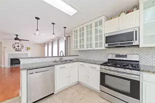 16826 Basewood Ct, Sugar Land, TX 77498 - Photo 11