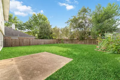 16826 Basewood Court, Sugar Land, TX 77498 - Photo 25