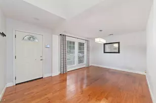 16826 Basewood Ct, Sugar Land, TX 77498 - Photo 5