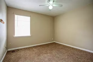 1556 Silverpines Rd, Houston, TX 77062 - Photo 9