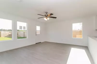 16465 Blossom Grove Drive, Conroe, TX 77303 - Photo 5