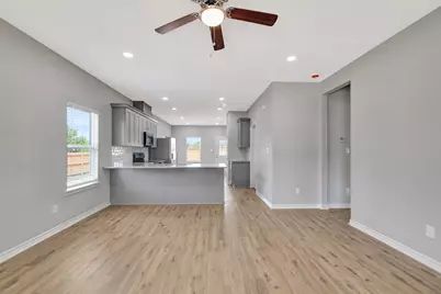210 Kyle St Street, Madisonville, TX 77864 - Photo 3