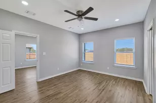 210 Kyle St St, Madisonville, TX 77864 - Photo 13