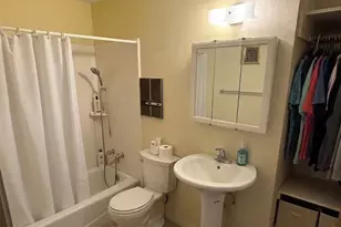 1789 Saxony Ln, Houston, TX 77058 - Photo 17