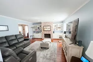 1789 Saxony Ln, Houston, TX 77058 - Photo 5