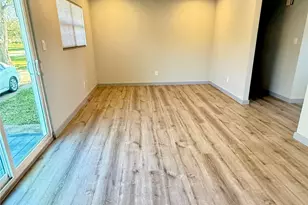 210 N Mattson St, West Columbia, TX 77486 - Photo 9