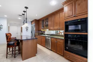 1100 Uptown Park Blvd, Houston, TX 77056 - Photo 9