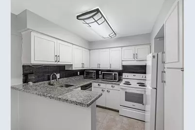 2647 Marilee Ln, Houston, TX 77057 - Photo 11