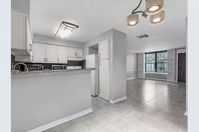 2647 Marilee Ln, Houston, TX 77057 - Photo 15