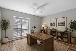 2647 Marilee Ln, Houston, TX 77057 - Photo 5