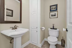 6 S Brokenfern Dr, The Woodlands, TX 77380 - Photo 23