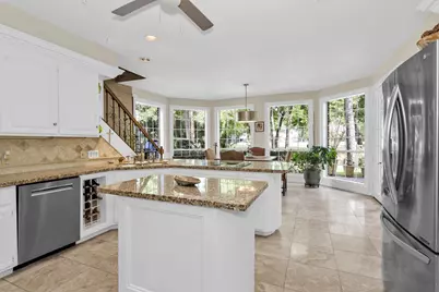 6 S Brokenfern Drive, The Woodlands, TX 77380 - Photo 19