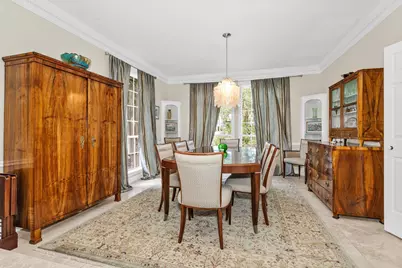 6 S Brokenfern Drive, The Woodlands, TX 77380 - Photo 9