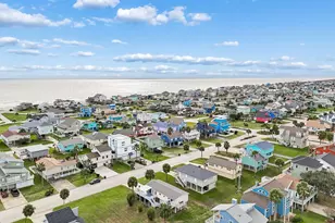 13626 Pirates Beach Blvd, Galveston, TX 77554 - Photo 33