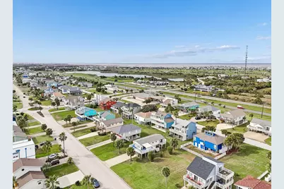 13626 Pirates Beach Boulevard, Galveston, TX 77554 - Photo 37