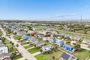 13626 Pirates Beach Blvd, Galveston, TX 77554 - Photo 37