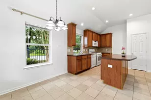 11023 Greenstone Park Ln, Houston, TX 77089 - Photo 13