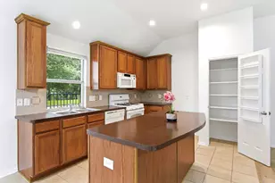 11023 Greenstone Park Ln, Houston, TX 77089 - Photo 17