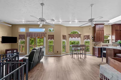 1113 S Country Club Drive, Shoreacres, TX 77571 - Photo 5