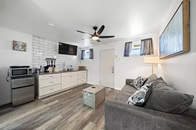 1102 8th Street, Galveston, TX 77550 - Photo 13