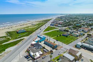1102 8th St, Galveston, TX 77550 - Photo 25