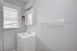 1427 W 6th Street St, Freeport, TX 77541 - Photo 11